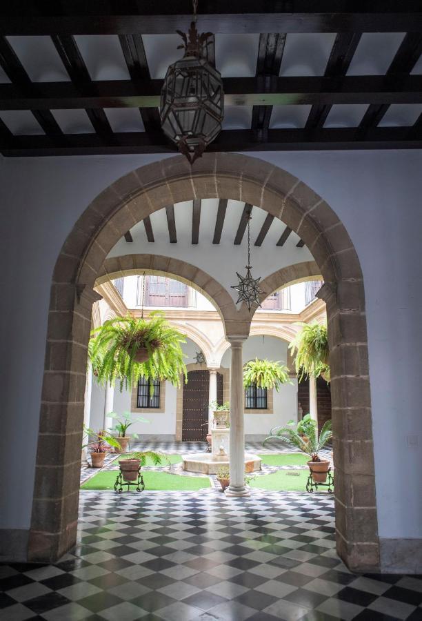 Gatu Premium Apartamento Palacio Oneto Con Jardin Privado " Preferente Mayores De 25 Anos Y Familias " El Puerto de Santa María Exterior foto