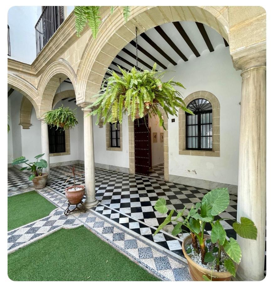 Gatu Premium Apartamento Palacio Oneto Con Jardin Privado " Preferente Mayores De 25 Anos Y Familias " El Puerto de Santa María Exterior foto