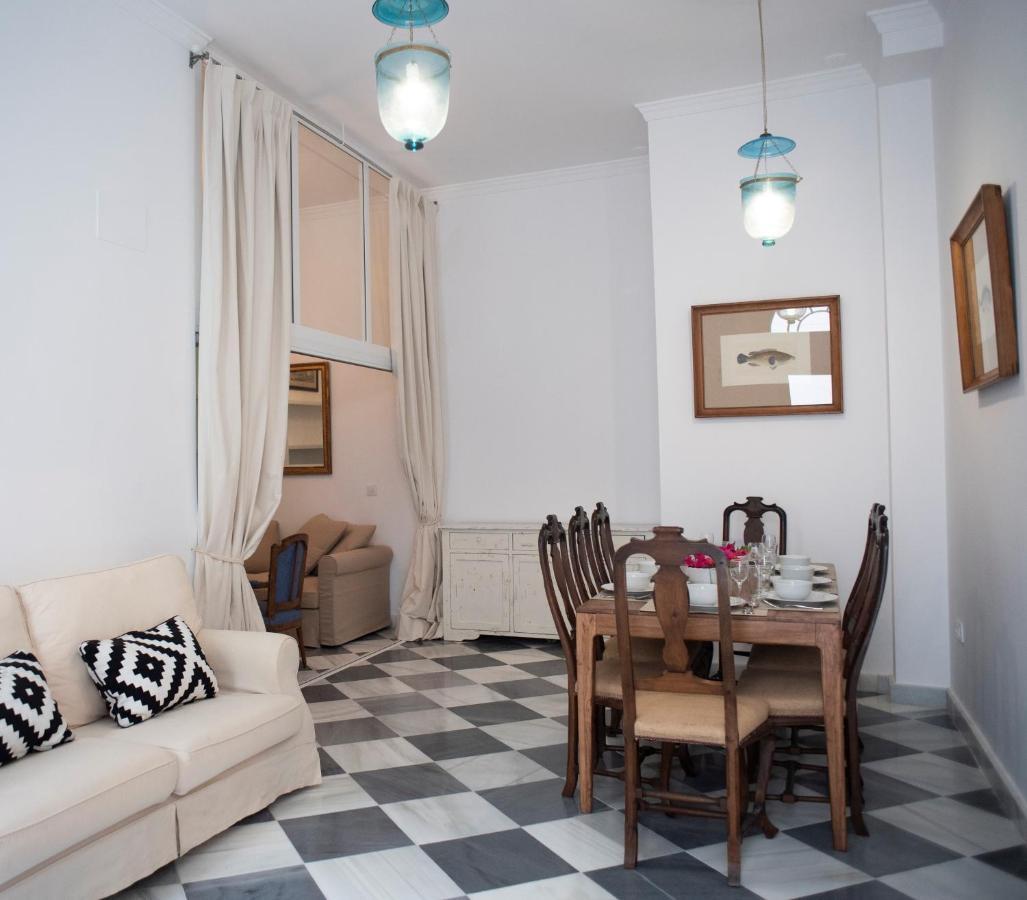 Gatu Premium Apartamento Palacio Oneto Con Jardin Privado " Preferente Mayores De 25 Anos Y Familias " El Puerto de Santa María Exterior foto