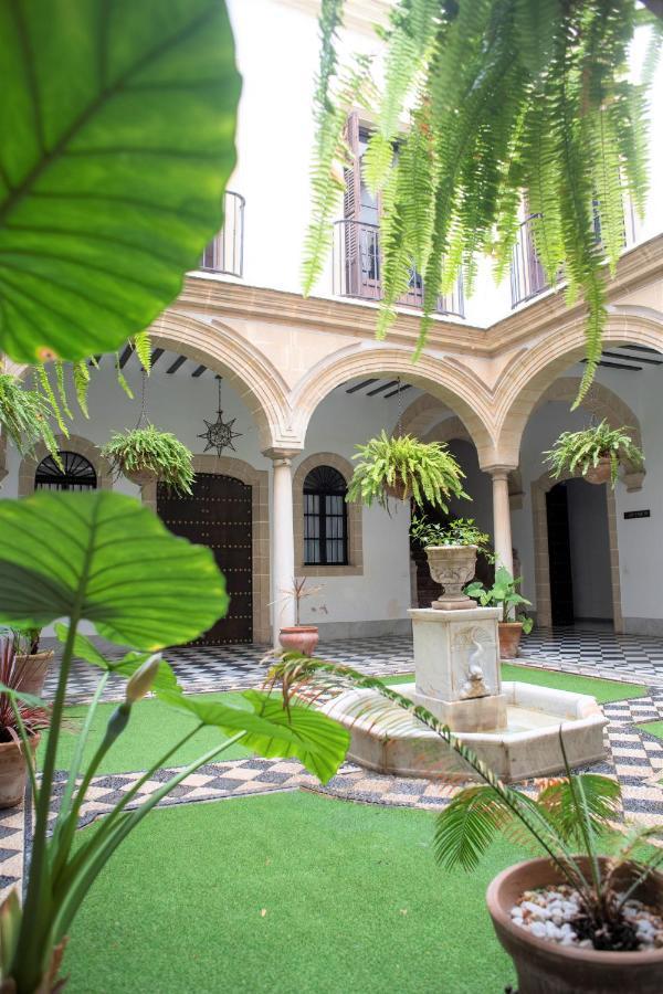 Gatu Premium Apartamento Palacio Oneto Con Jardin Privado " Preferente Mayores De 25 Anos Y Familias " El Puerto de Santa María Exterior foto